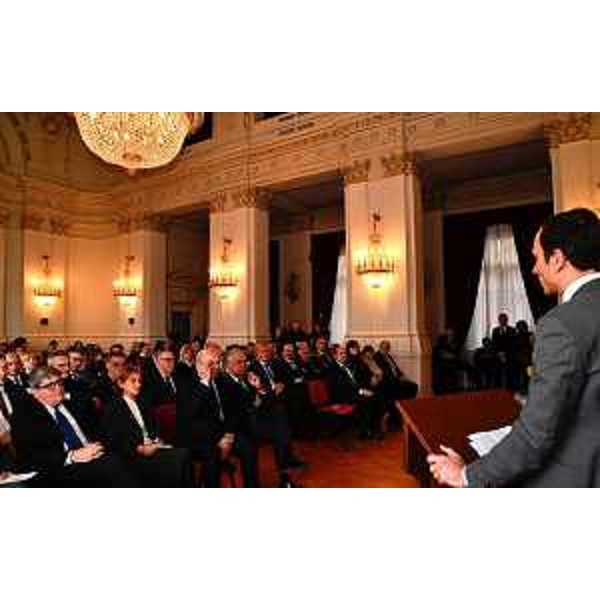 Il governatore del Friuli Venezia Giulia Massimiliano Fedriga durante il convegno "1938-1945. La persecuzione degli Ebrei in Italia e a Trieste. Documenti per una Storia" - Il governatore del Friuli Venezia Giulia Massimiliano Fedriga durante il convegno "1938-1945. La persecuzione degli Ebrei in Italia e a Trieste. Documenti per una Storia"