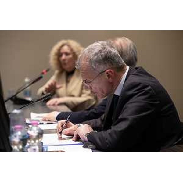 Il presidente del Consiglio regionale, Piero Mauro Zanin, che ha moderato il convegno sull'ingresso della Croazia nell'area Schengen - Il presidente del Consiglio regionale, Piero Mauro Zanin, che ha moderato il convegno sull'ingresso della Croazia nell'area Schengen