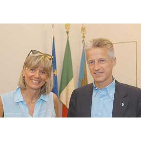 Maria Cristina Pedicchio (Presidente Consorzio Area di Ricerca) e Riccardo Illy (Presidente Friuli Venezia Giulia) nella sede della Regione a Trieste. (Trieste 25/07/03) 
