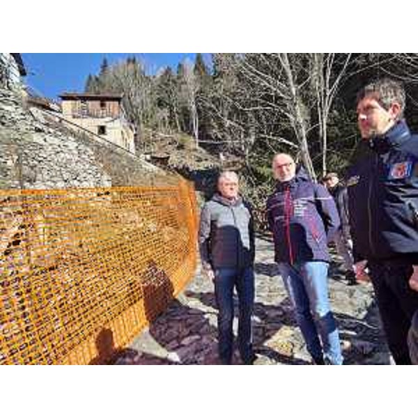 Il vicegovernatore Riccardo Riccardi nel sopralluogo a Rigolato - Il vicegovernatore Riccardo Riccardi nel sopralluogo a Rigolato