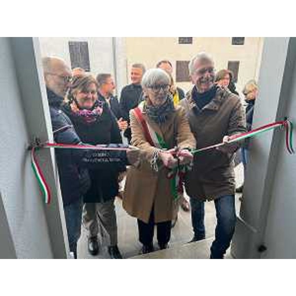 Il taglio del nastro della nuova biblioteca di Ragogna - Il taglio del nastro della nuova biblioteca di Ragogna