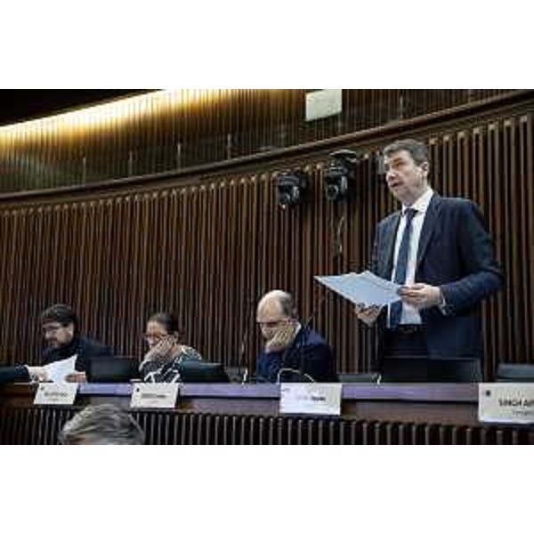 Andrea Ussai e gli altri componenti del Gruppo M5S in Consiglio regionale - Andrea Ussai e gli altri componenti del Gruppo M5S in Consiglio regionale