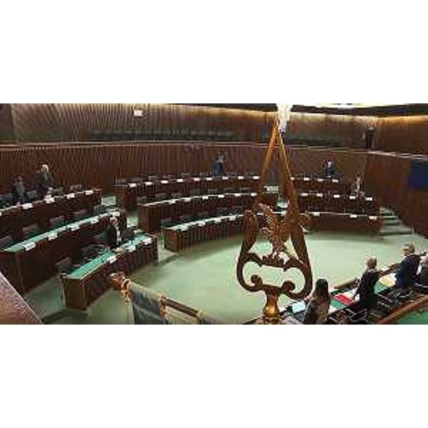 Il minuto di raccoglimento iniziale da parte della III Commissione - Il minuto di raccoglimento iniziale da parte della III Commissione