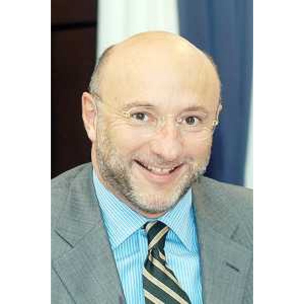 Enrico Bertossi (Assessore regionale Attività produttive) nel corso dei lavori di Giunta, nella sede della Regione a Trieste. (Trieste 01/08/03)