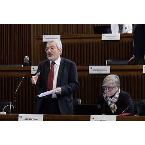 Furio Honsell (Open Fvg), autore della mozione contro invio armi a Egitto da porto Trieste - Furio Honsell (Open Fvg), autore della mozione contro invio armi a Egitto da porto Trieste