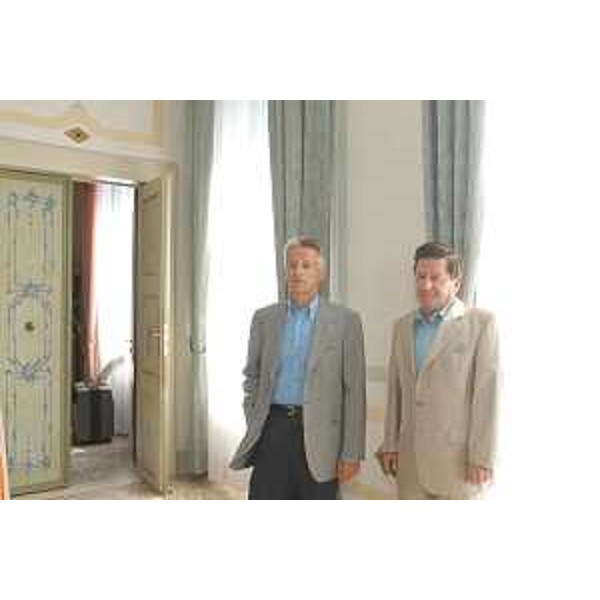 Riccardo Illy (Presidente Friuli Venezia Giulia) con Lucio Delcaro (Rettore Università Trieste) a Palazzo a Udine . (Udine 21/07/03)