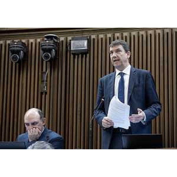 Andrea Ussai (M5S) - Andrea Ussai (M5S)