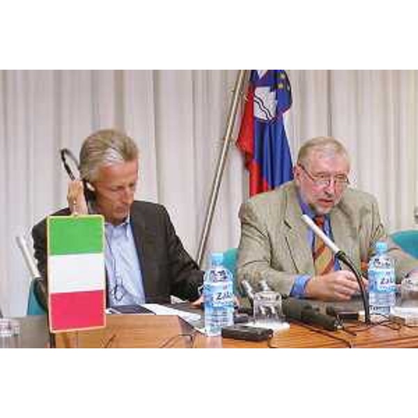 Riccardo Illy (Presidente Friuli Venezia Giulia) e Dimitri Rupel (Ministro Affari esteri Slovenia) a Lubiana. (Lubiana 02/09/03)