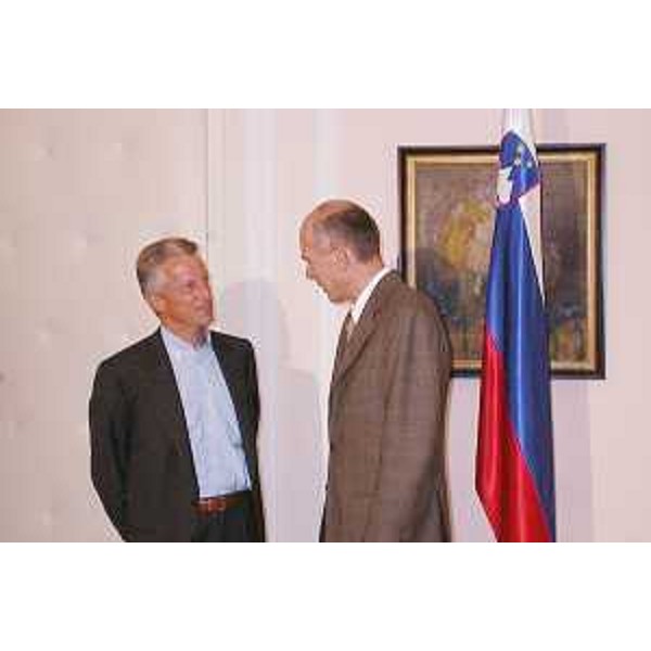 Riccardo Illy (Presidente Friuli Venezia Giulia) con Janez Drnovsek (Presidente Repubblica Slovenia) a Lubiana. (Lubiana 02/09/03)