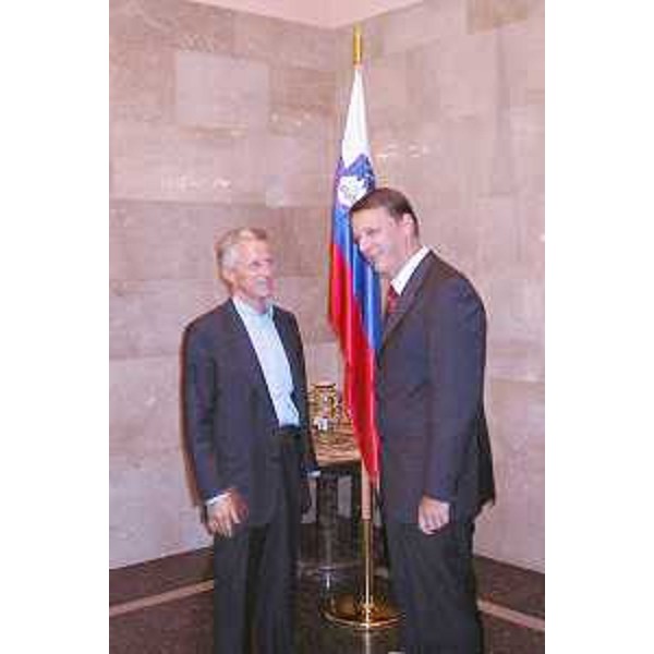 Riccardo Illy (Presidente Friuli Venezia Giulia) con Anton Rop (Primo Ministro Repubblica Slovenia) a Lubiana. (Lubiana 02/09/03)