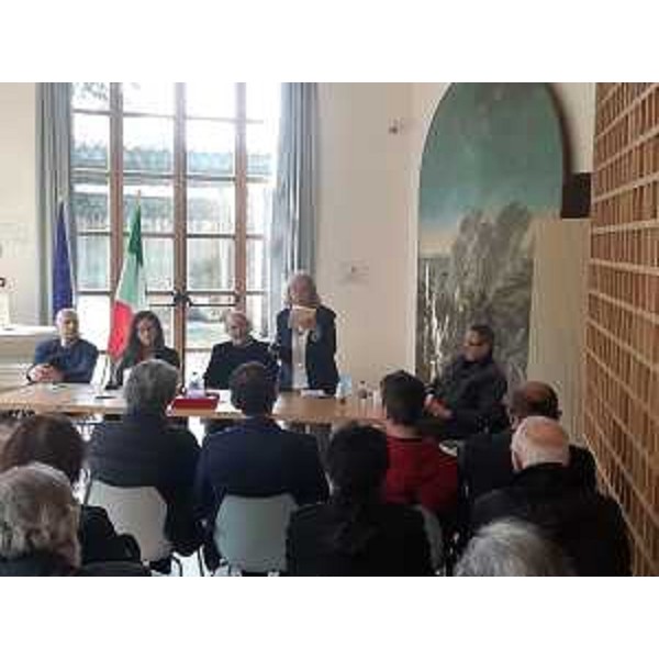 La poetessa Vivian Lamarque legge alcuni suoi versi al Museo Sartorio di Trieste in occasione della consegna del Premio Saba - La poetessa Vivian Lamarque legge alcuni suoi versi al Museo Sartorio di Trieste in occasione della consegna del Premio Saba