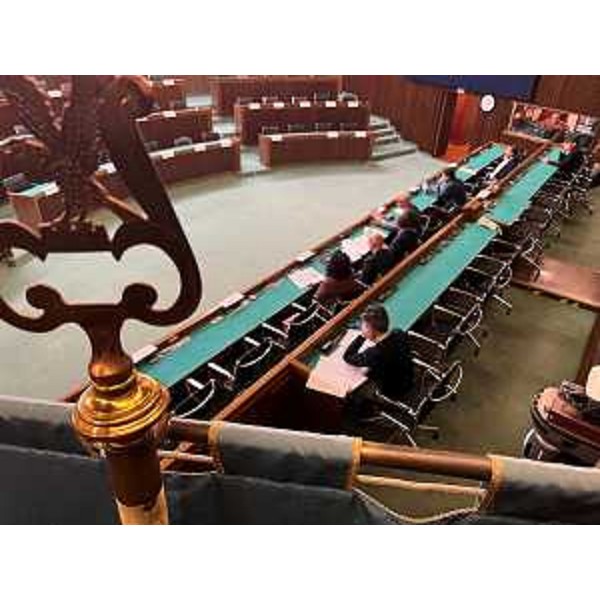 I lavori della VI Commissione nell'aula consiliare - I lavori della VI Commissione nell'aula consiliare