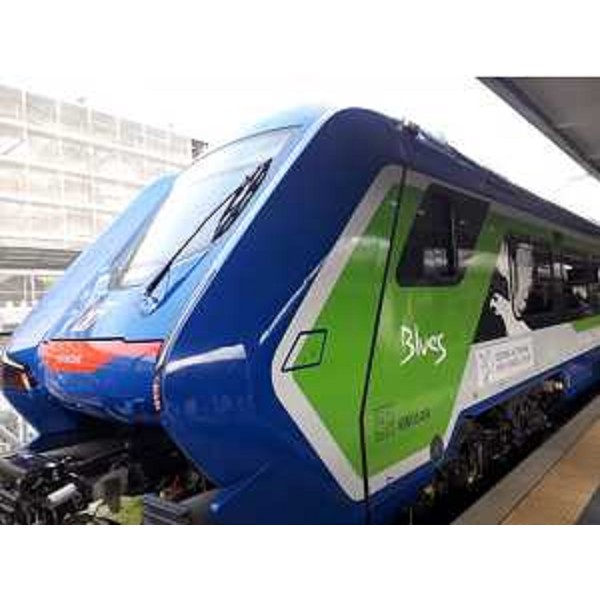 Il nuovo Blues presentato oggi a Trieste. - Il nuovo Blues presentato oggi a Trieste.