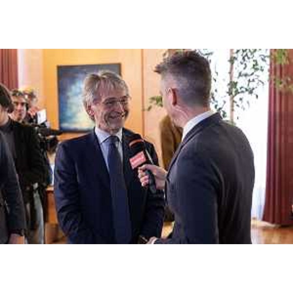 Alessandro Maran (Terzo Polo) intervistato nel palazzo del Consiglio regionale Fvg - Alessandro Maran (Terzo Polo) intervistato nel palazzo del Consiglio regionale Fvg