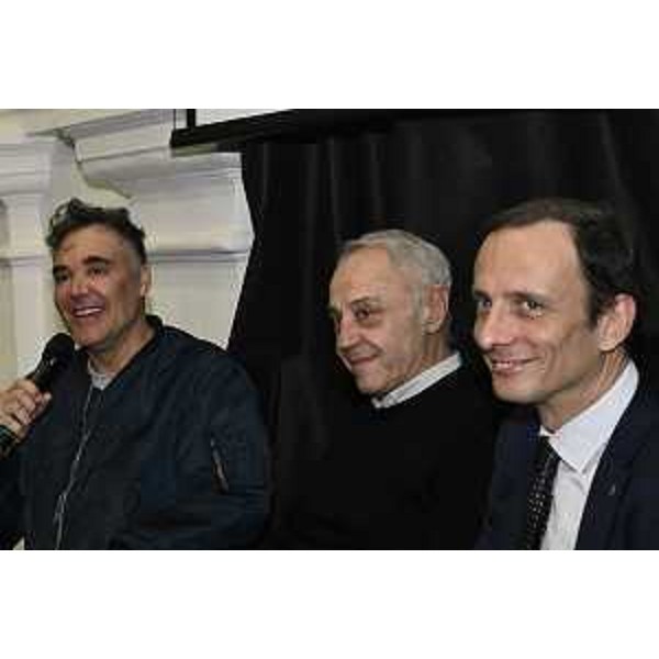 Il governatore Fedriga (a destra) assieme a David LaChapelle (a sinistra) e Gianni Mercurio (al centro) - Il governatore Fedriga (a destra) assieme a David LaChapelle (a sinistra) e Gianni Mercurio (al centro)