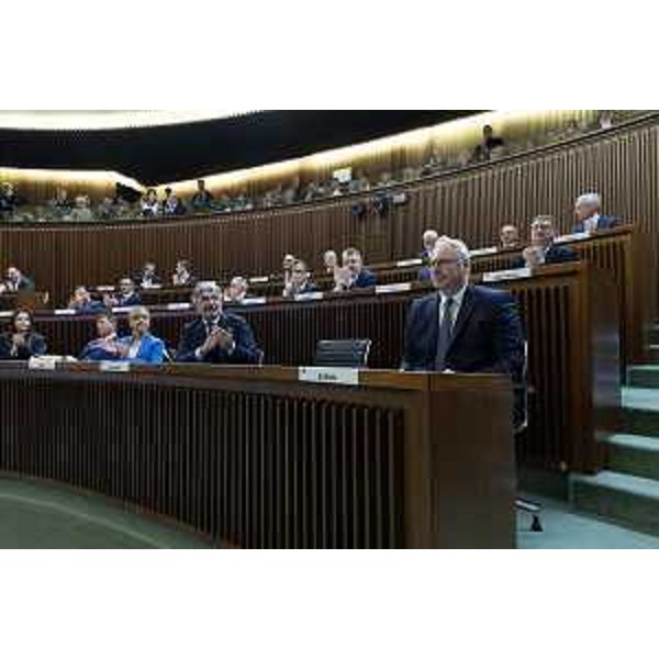 Il momento della proclamazione di Mauro Bordin presidente del Consiglio regionale - Il momento della proclamazione di Mauro Bordin presidente del Consiglio regionale