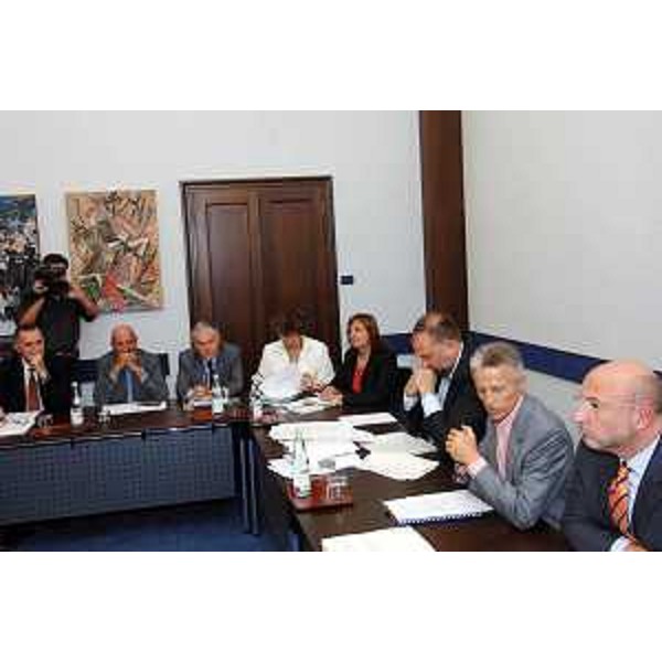 Riccardo Illy (Presidente Regione Friuli Venezia Giulia) con Enrico Bertossi (Assessore regionale alle attività produttive) e Roberto Cosolini (Assessore regionale al lavoro, formazione, università e ricerca) (Trieste, 25/07/06)