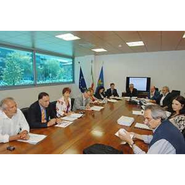 Vladimir Kosic (Assessore regionale Salute e Protezione sociale) al tavolo di presentazione del progetto di fattibilità del Protocollo d'intesa su "Lavoro: qualità e sicurezza", a Udine. (Udine 23/07/08) 