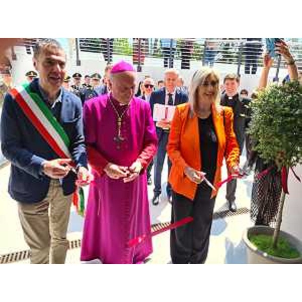 L'assessore regionale Cristina Amirante con il vescovo di Concordia-Pordenone Giuseppe Pellegrini e il sindaco Alessandro Ciriani all'inaugurazione della nuova sede del Museo diocesano di arte sacra - L'assessore regionale Cristina Amirante con il vescovo di Concordia-Pordenone Giuseppe Pellegrini e il sindaco Alessandro Ciriani all'inaugurazione della nuova sede del Museo diocesano di arte sacra