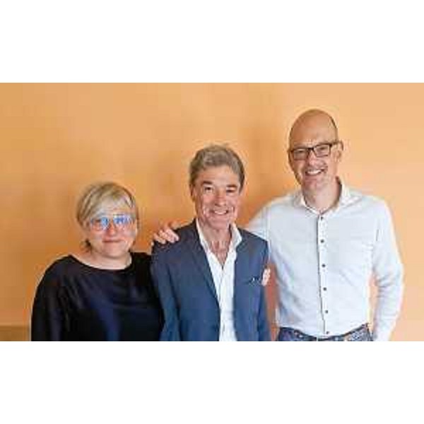 Tiziano Centis al centro, tra i consiglieri Simona Liguori e Marco Putto (Patto -Civica Fvg) - Tiziano Centis al centro, tra i consiglieri Simona Liguori e Marco Putto (Patto -Civica Fvg) 