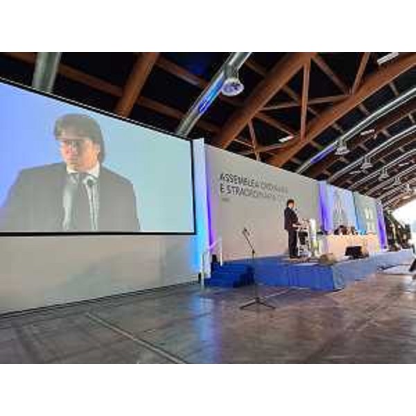L'assessore regionale alle Attività produttive e turismo Sergio Emidio Bini all'Assemblea di Banca Ter - L'assessore regionale alle Attività produttive e turismo Sergio Emidio Bini all'Assemblea di Banca Ter