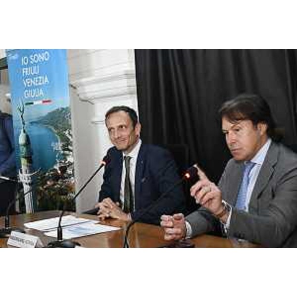 Il governatore Fedriga e l'assessore Bini all'evento "Io sono Friuli Venezia Giulia: terra di sport e campioni" - Il governatore Fedriga e l'assessore Bini all'evento "Io sono Friuli Venezia Giulia: terra di sport e campioni"
