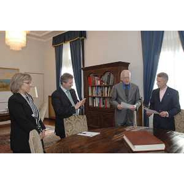 Riccardo Illy (Presidente Regione Friuli Venezia Giulia) con Marzio Strassoldo (Presidente Provincia di Udine) (Trieste, 13/04/06)