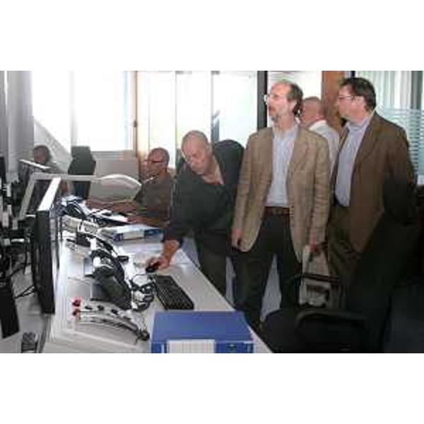 Riccardo Riccardi (Assessore regionale Viabilità e Trasporti) e Giorgio Santuz (Presidente Autovie Venete) al Centro operativo di Autovie Venete a Palmanova. (Palmanova 26/07/08) 