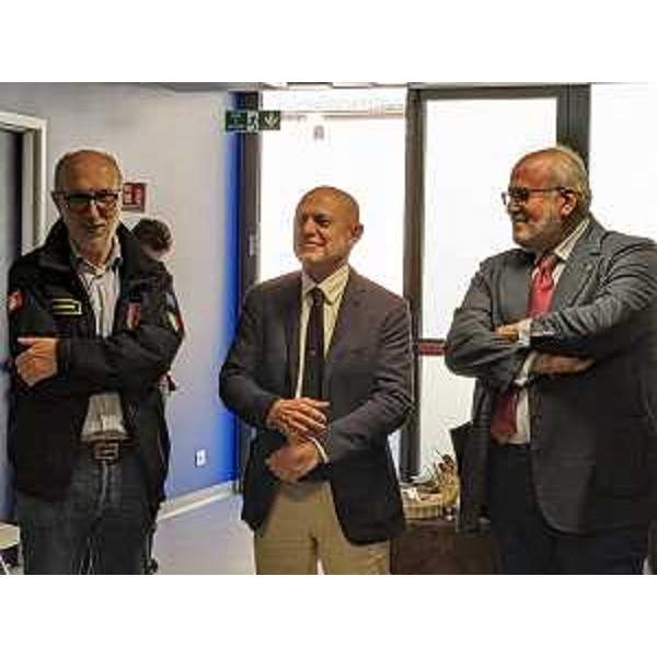 L'assessore Riccardo Riccardi, Guglielmo Danelon e il sindaco Rodolfo Ziberna - L'assessore Riccardo Riccardi, Guglielmo Danelon e il sindaco Rodolfo Ziberna