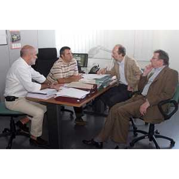 Riccardo Riccardi (Assessore regionale Viabilità e Trasporti) e Giorgio Santuz (Presidente Autovie Venete) al Centro operativo di Autovie Venete a Palmanova. (Palmanova 26/07/08) 