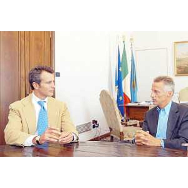 Alessandro Benetton (Gruppo Benetton) e Riccardo Illy (Presidente Friuli Venezia Giulia) nella sede della Regione a Trieste. (Trieste 04/09/03)