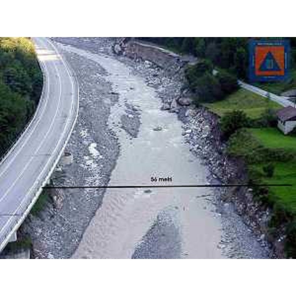 Rilievi per la costruzione del ponte 'Bailey' sul Fella, al servizio della comunità di Pietratagliata in Comune di Pontebba. (05/09/03)