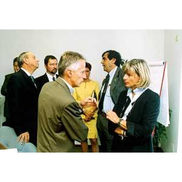 Riccardo Illy (Presidente Friuli Venezia Giulia) nel corso dell'incontro con Maria Cristina Pedicchio (Presidente AREA Science Park). (Trieste 17/09/03)