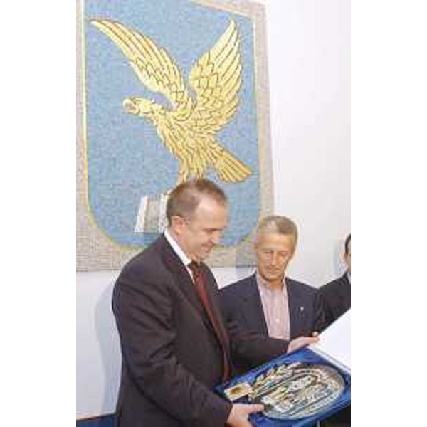 Riccardo Illy (Presidente Friuli Venezia Giulia) e Dragan Cavic (Presidente Repubblica Serba di Bosnia) nella sede della Regione a Trieste. (Trieste 19/09/03) 
