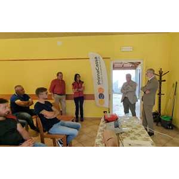 L'assessore regionale alla Salute del Friuli Venezia Giulia, Riccardo Riccardi, interviene a Reana del Rojale, al corso per operatori dell'area forestale e dei trasporti in montagna, per gestione delle emorragie e per l'apprendimento delle tecniche di rianimazione cardiopolmonare - L'assessore regionale alla Salute del Friuli Venezia Giulia, Riccardo Riccardi, interviene a Reana del Rojale, al corso per operatori dell'area forestale e dei trasporti in montagna, per gestione delle emorragie e per l'apprendimento delle tecniche di rianimazione cardiopolmonare