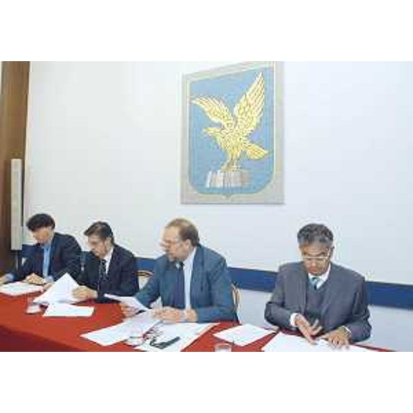Angelo Baiguera (Portavoce Presidente Illy), Ezio Beltrame (Assessore regionale Relazioni internazionali), Roberto Cosolini (Assessore regiuonale Lavoro, Formazione, Università e Ricerca) e Roberto Antonaz (Assessore regionale Istruzione, Cultura, Sport e Pace) in conferenza stampa al termine dei lavori di Giunta, nella sede della Regione a Trieste. (Trieste 19/09/03)