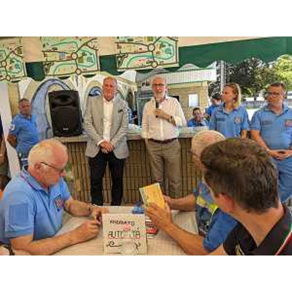 L'intervento di Riccardi assieme al sindaco Zuliani - L'intervento di Riccardi assieme al sindaco Zuliani