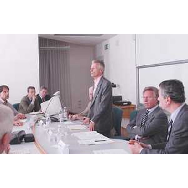 Riccardo Illy (Presidente Friuli Venezia Giulia) all'apertura dell'UniDem Campus, iniziativa della Commissione per la democrazia attraverso il diritto, del Consiglio d'Europa, al MIB School of Management di Trieste. (Trieste 22/09/03)