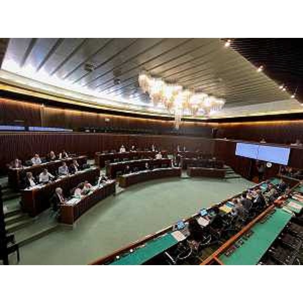 La III Commissione riunita nell'aula consiliare - La III Commissione riunita nell'aula consiliare