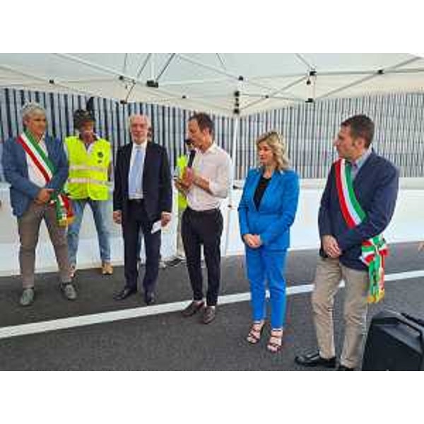 L'intervento del governatore Massimiliano Fedriga alla cerimonia di inaugurazione della Bretella Sud di Pordenone ieri all'Interporto pordenonse - L'intervento del governatore Massimiliano Fedriga alla cerimonia di inaugurazione della Bretella Sud di Pordenone ieri all'Interporto pordenonse