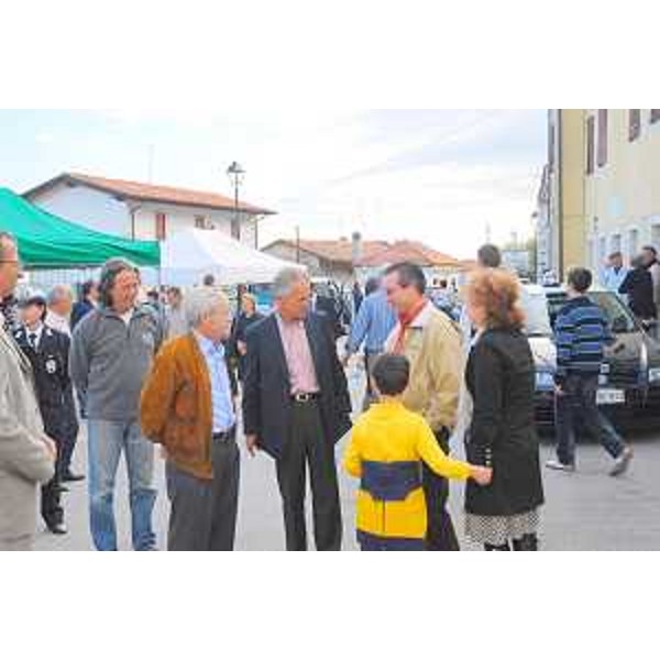 Riccardo Illy (Presidente Friuli Venezia Giulia) con Carlo Toppani (Sindaco Polcenigo) alla Sagra della Castagna a Mezzomonte, Frazione di Polcenigo. (Polcenigo 07/10/07)