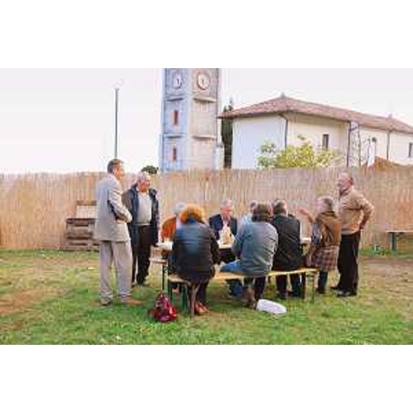 Riccardo Illy (Presidente Friuli Venezia Giulia) con Carlo Toppani (Sindaco Polcenigo) alla Sagra della Castagna a Mezzomonte, Frazione di Polcenigo. (Polcenigo 07/10/07)