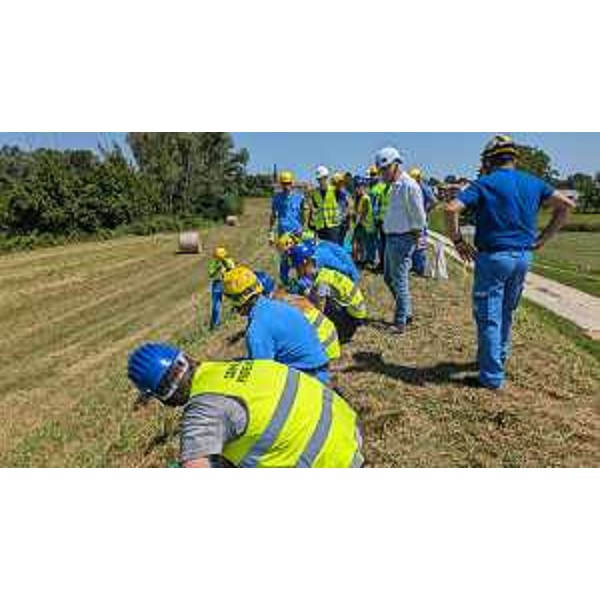 L'assessore regionale Riccardi durante l'attività del campio scuola - L'assessore regionale Riccardi durante l'attività del campio scuola