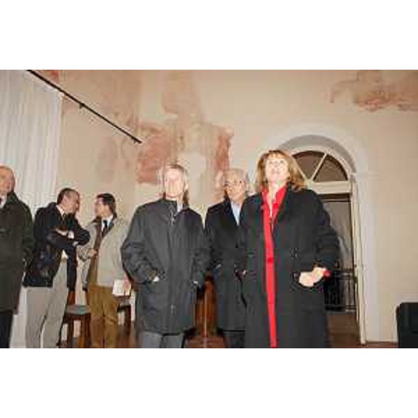 Riccardo Illy (Presidente Regione Friuli Venezia Giulia) visita la piccola villa veneta di Castelnuovo, prospiciente l'azienda agricola "Castelvecchio", a San Martino del Carso. (Sagrado 15/11/07)