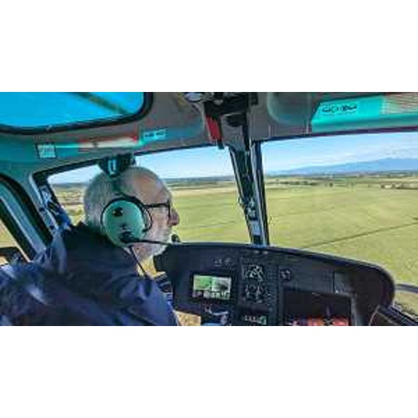 L'assessore Riccardo Riccardi in fase di sorvolo sulle zone colpite dal maltempo - L'assessore Riccardo Riccardi in fase di sorvolo sulle zone colpite dal maltempo