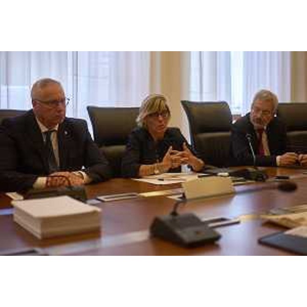 Da sx: Mauro Bordn, presidente del Consiglio regionale Fvg, Barbara Zilli, assessore Fvg alle Finanze, Furio Honsell, consigliere regionale di Open Sinistra Fvg - Consiglio Regionale FVG
