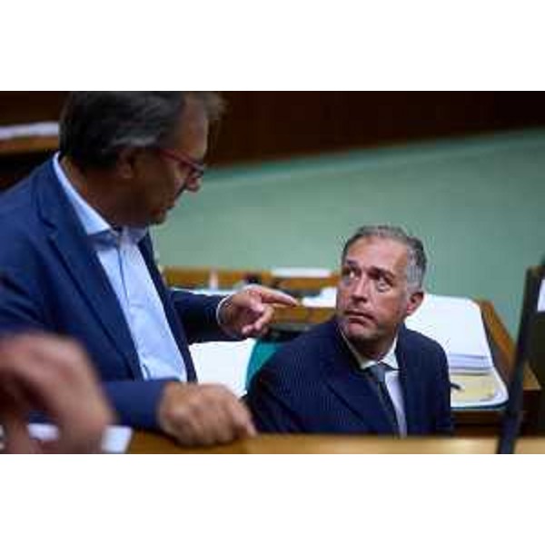 Stefano Balloch (FdI) con Mauro Di Bert (Fp) - Consiglio Regionale FVG