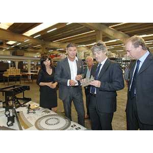 Renzo Tondo (Presidente Friuli Veenzia Giulia) visita la Aussafer Due, industria che fa parte del Consorzio per lo sviluppo della zona industriale dell'Aussa-Corno. (San Giorgio di Nogaro 01/08/08)