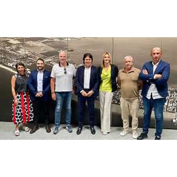 Foto di gruppo al termine dell'incontro. - Foto di gruppo al termine dell'incontro.
