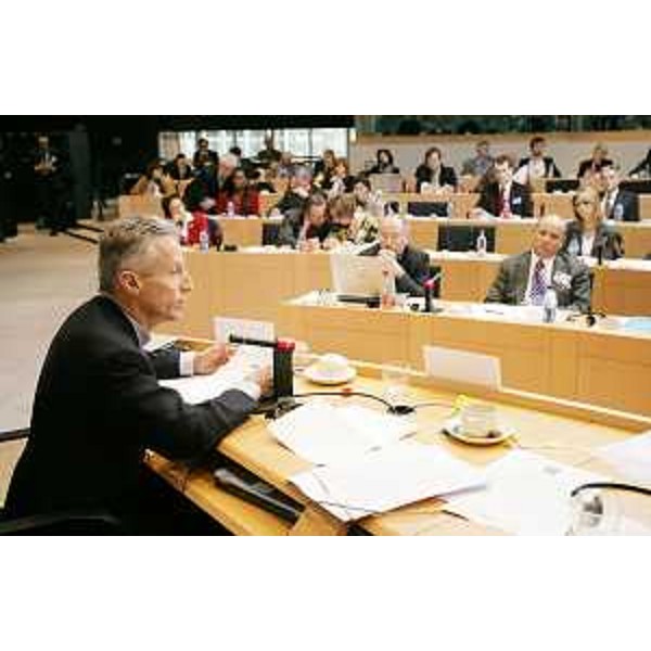 Riccardo Illy (Presidente ARE e Presidente Friuli Venezia Giulia) al Seminario UE sulla "società dell'idrogeno verde in Europa". (Bruxelles 10/01/07)